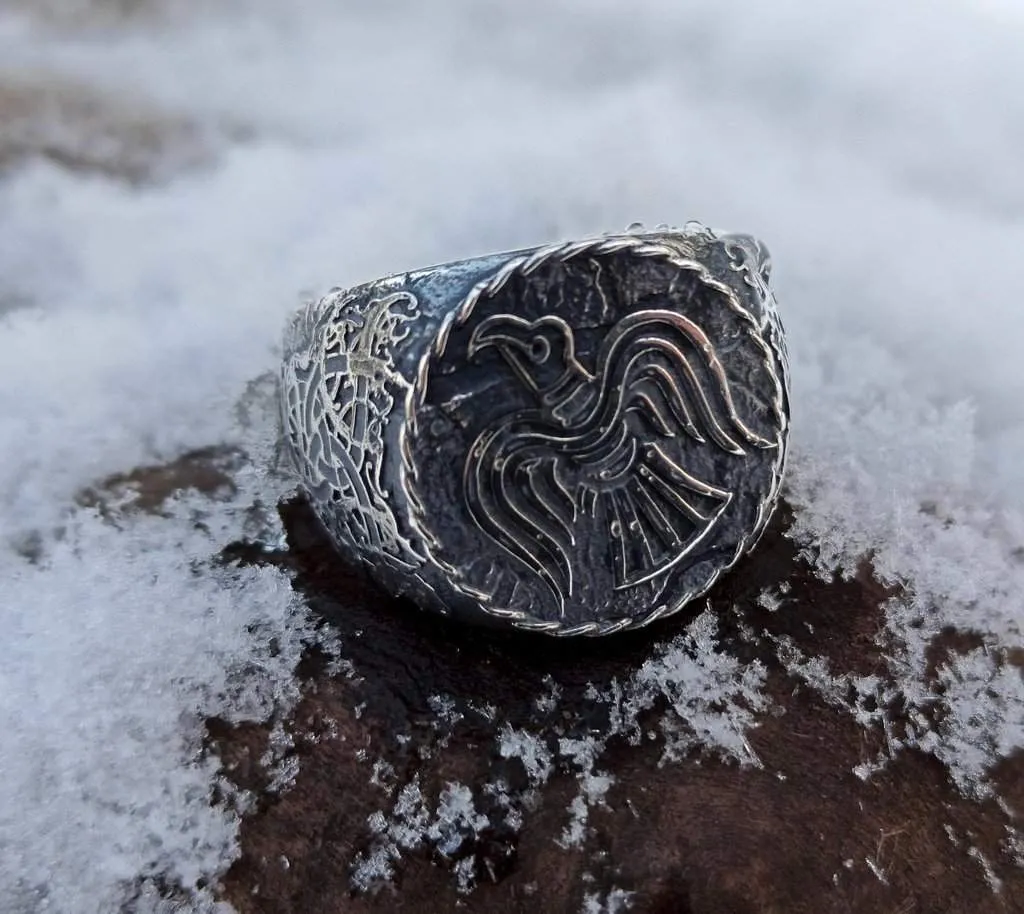 Raven banner silver signet ring