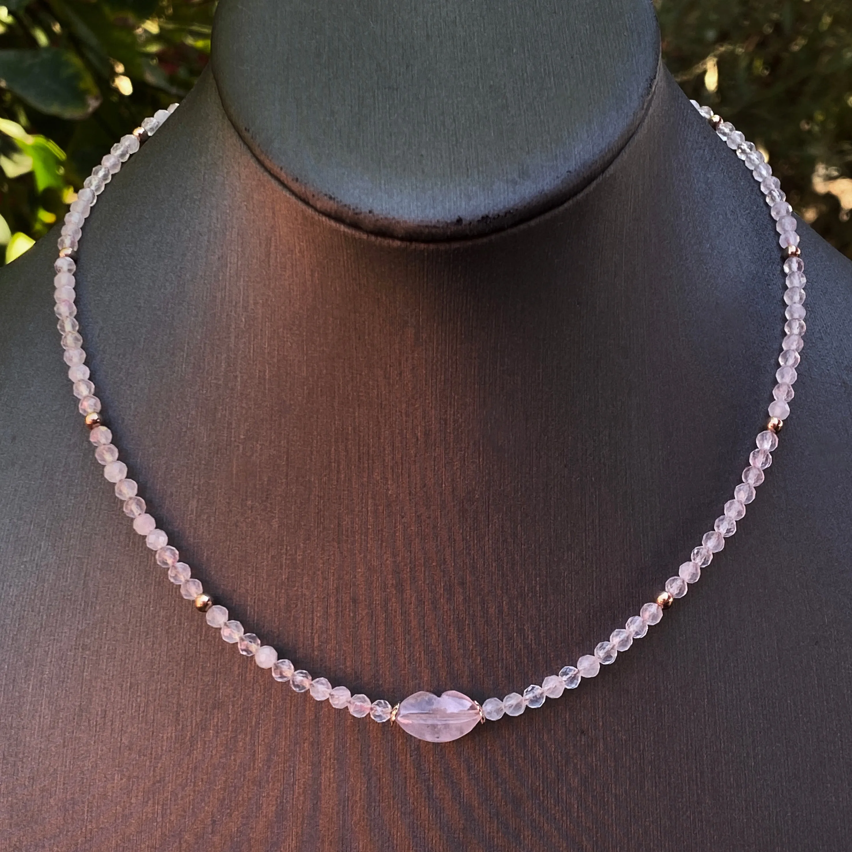 Rose Quartz gemstone Lips choker Necklace