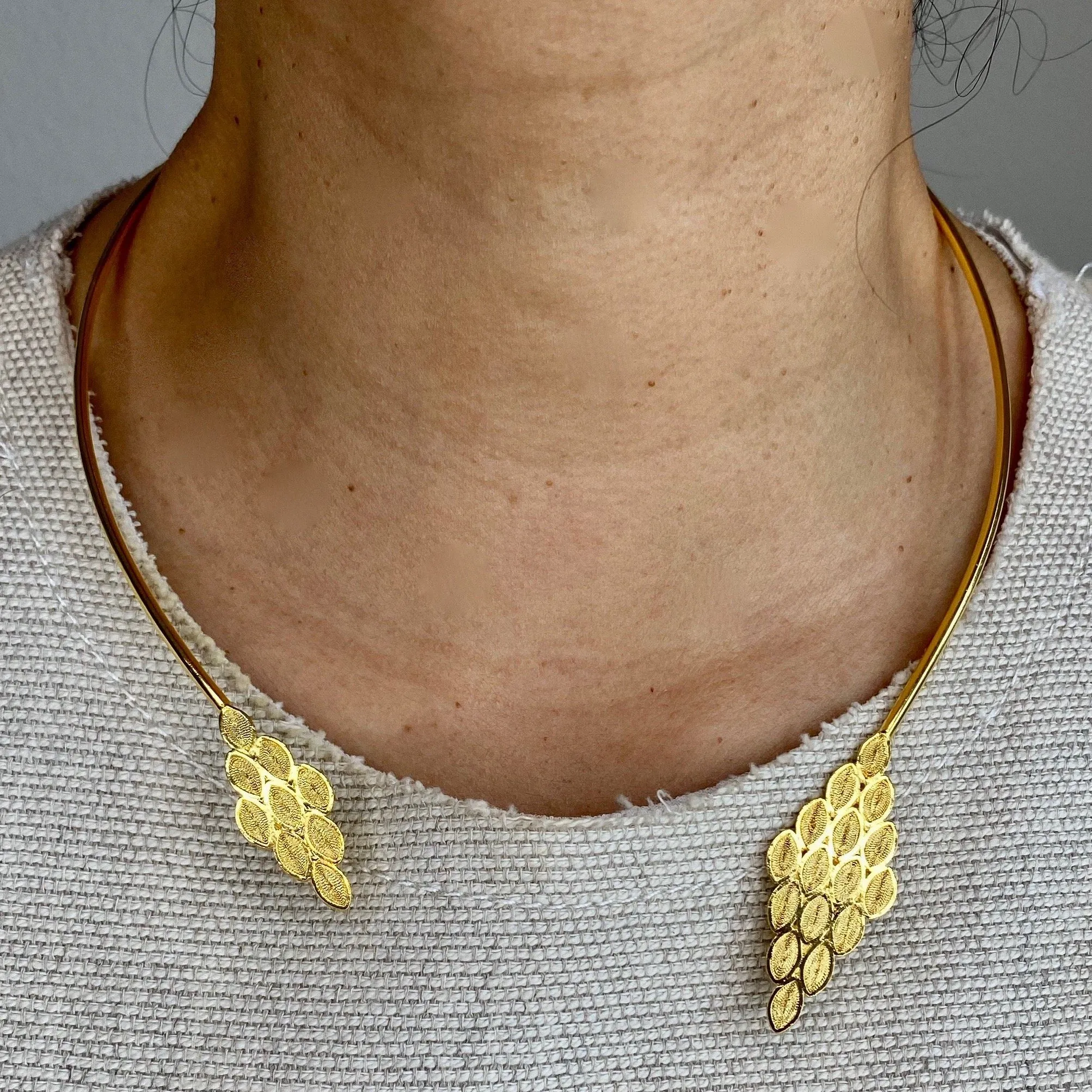 SALOMON GOLD CHOKER NECKLACE FILIGREE