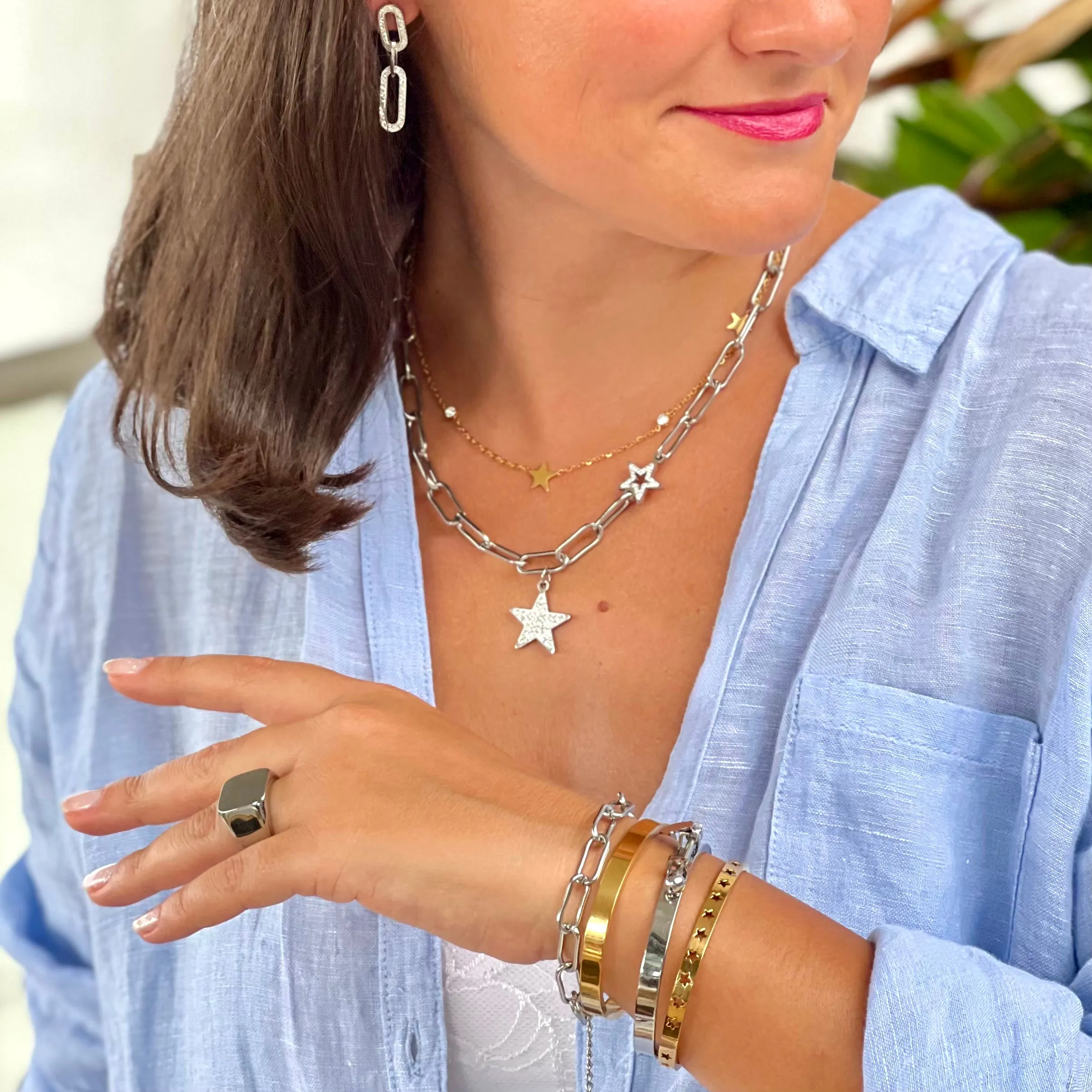 Shiny Minimal Gold Cuff