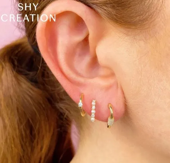 Shy Creation 14K Yellow Gold Diamond Huggie Hoops