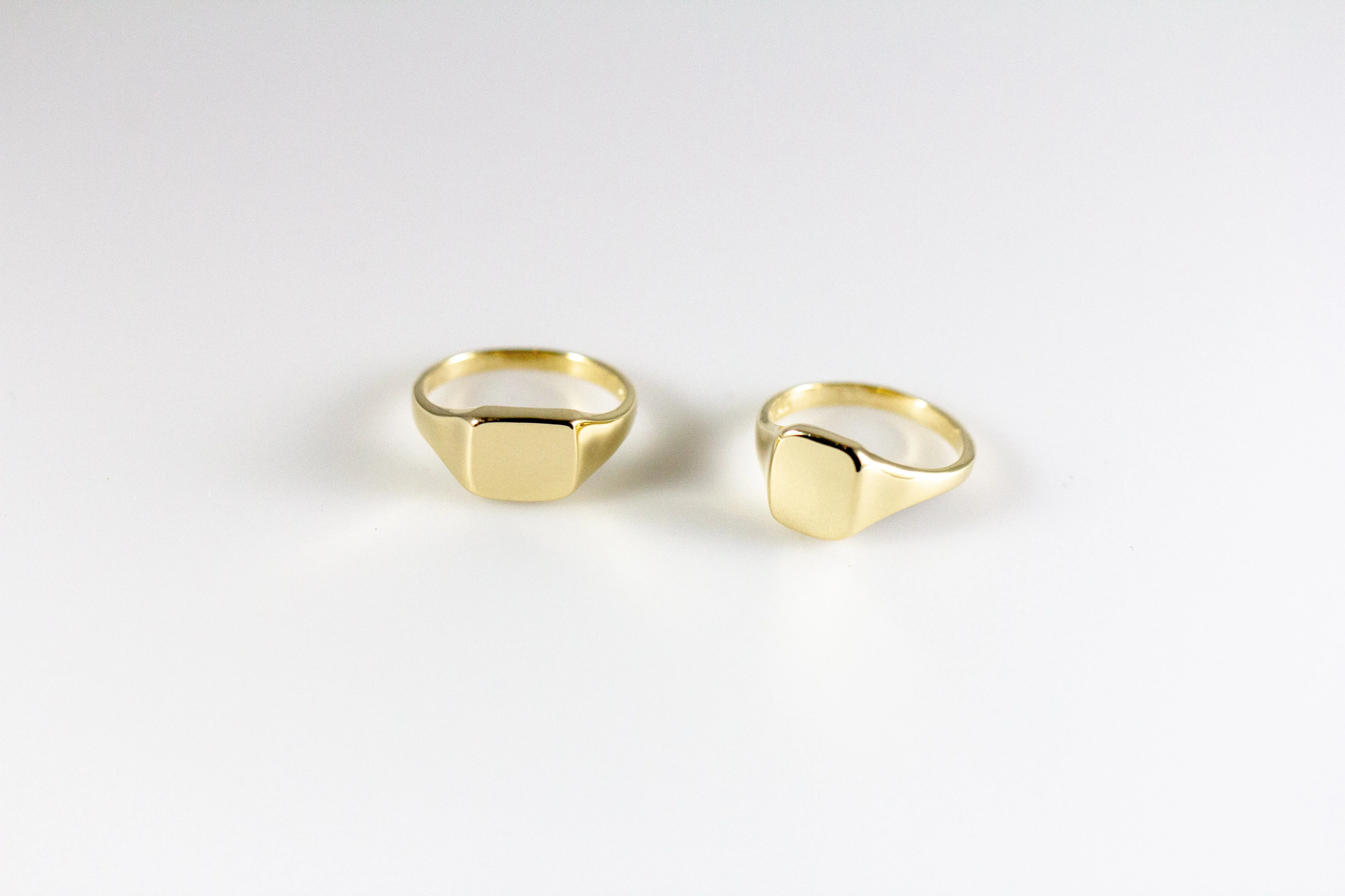 SIGNET: REFLECTION - Vertical