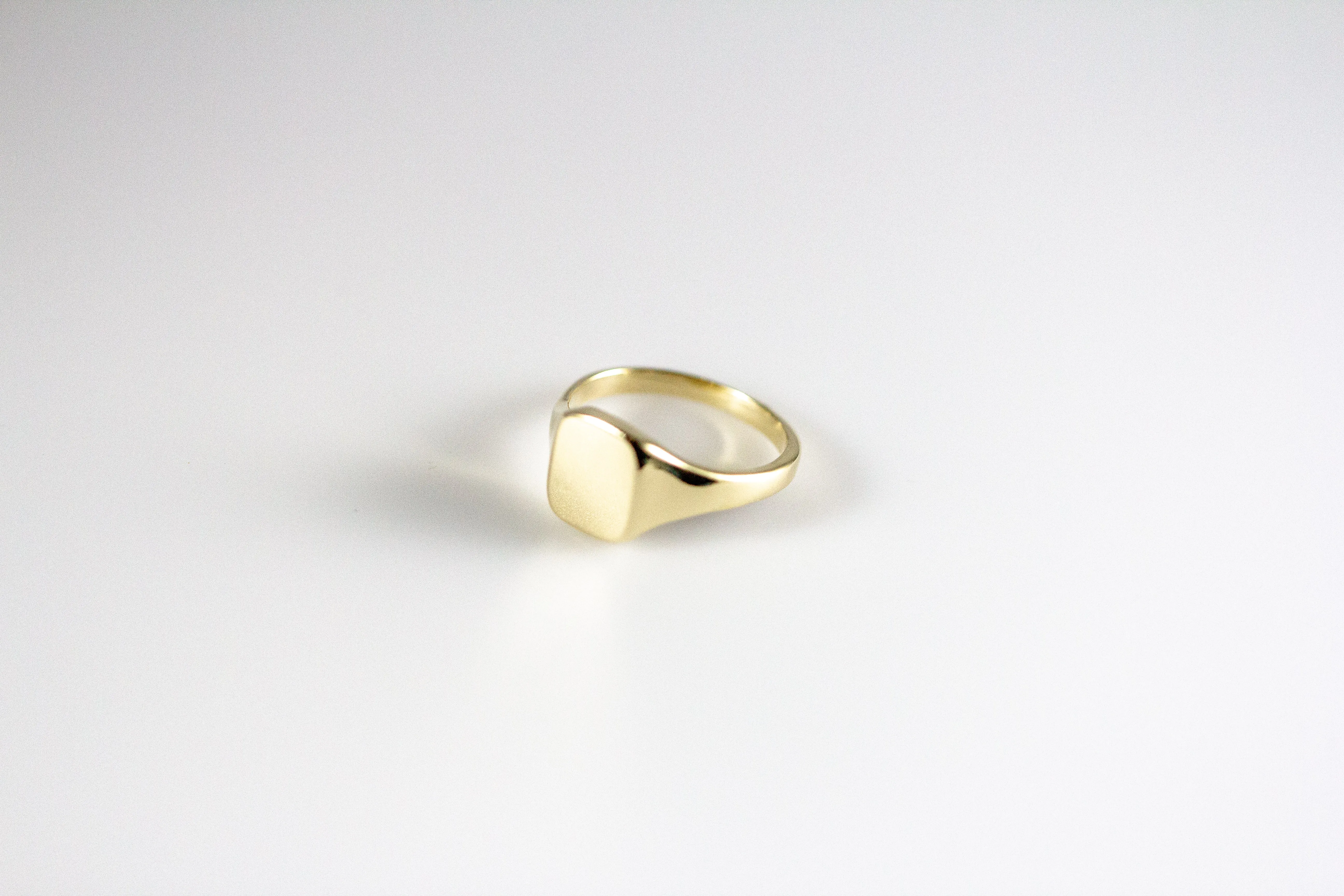 SIGNET: REFLECTION - Vertical