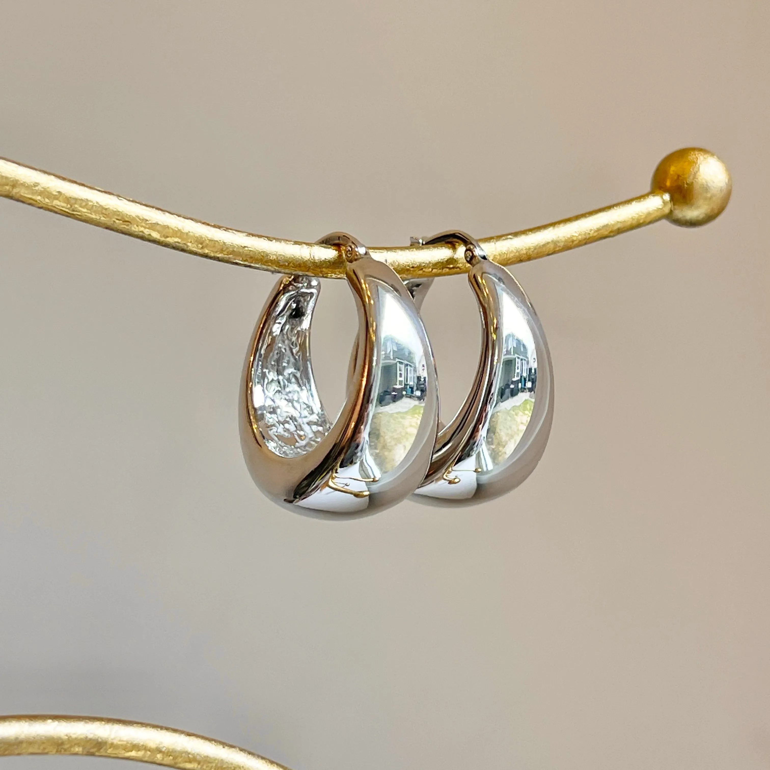 Sterling Silver Tapered Tube Round Hoop Earrings 26mm