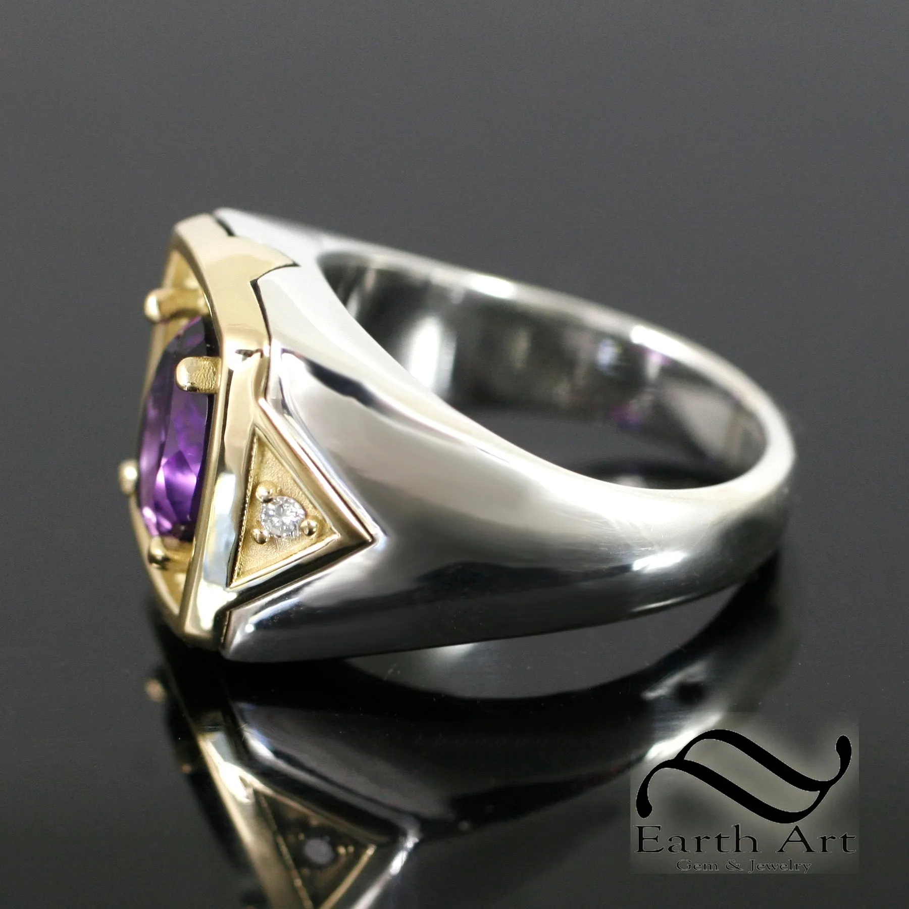 Timeless Amethyst Signet Ring - 3.25 ct - Mixed Metal