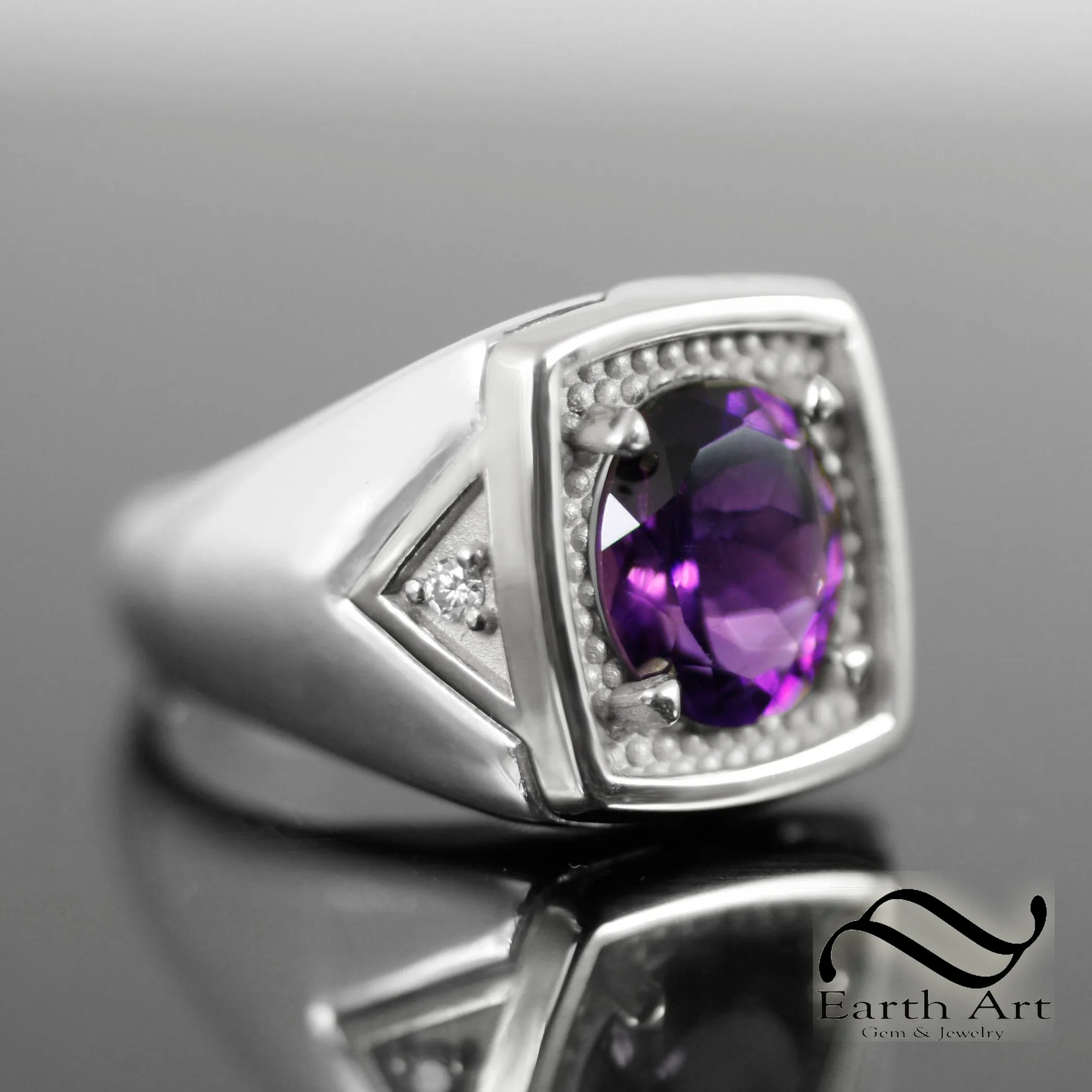 Timeless Amethyst Signet Ring - 3.25 ct - Mixed Metal