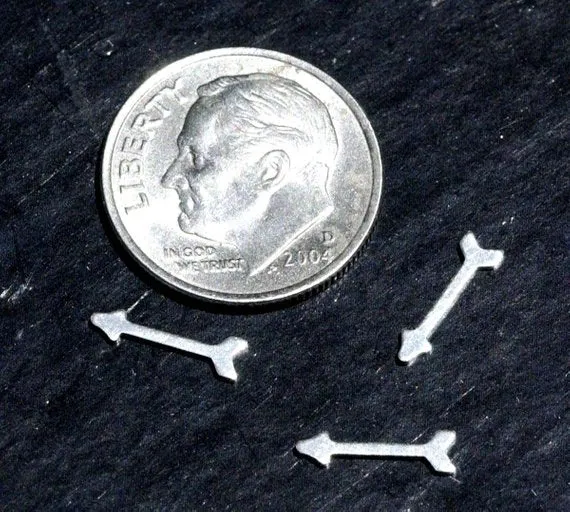 Tiny metal Arrows