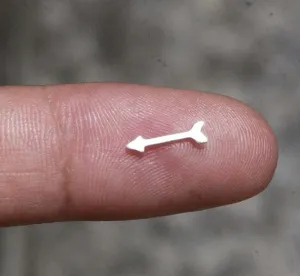 Tiny metal Arrows