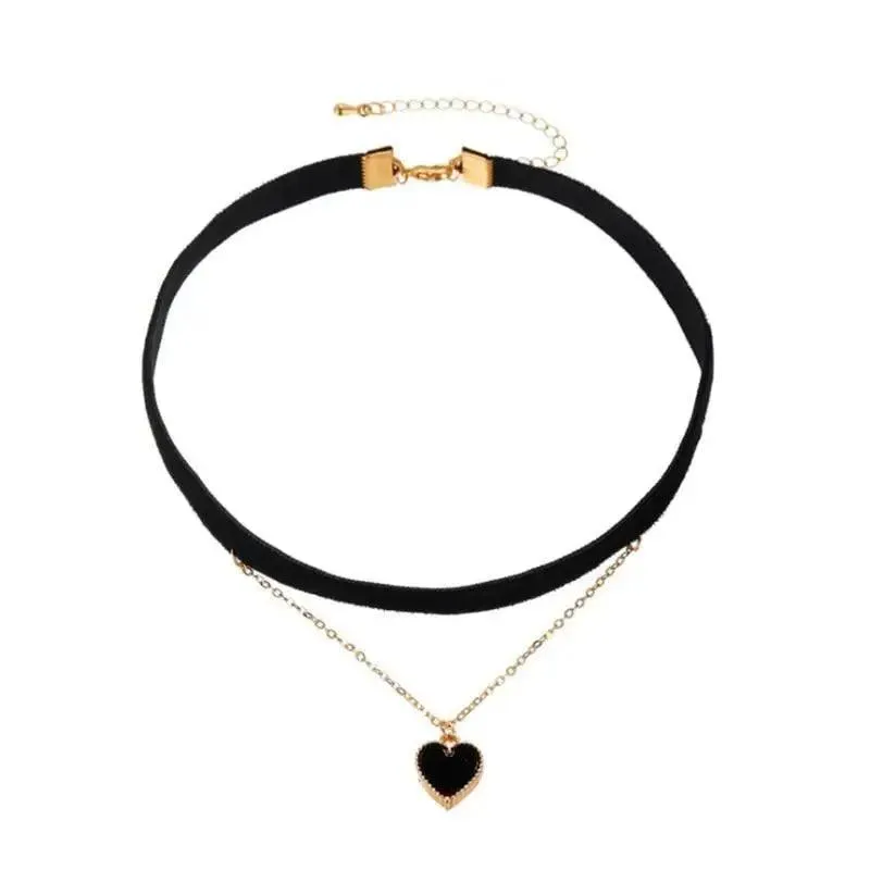 Trendy Simple Gothic Heart Pendant Choker Necklace Punk Choker Necklace for Women Girls Fashion Jewelry