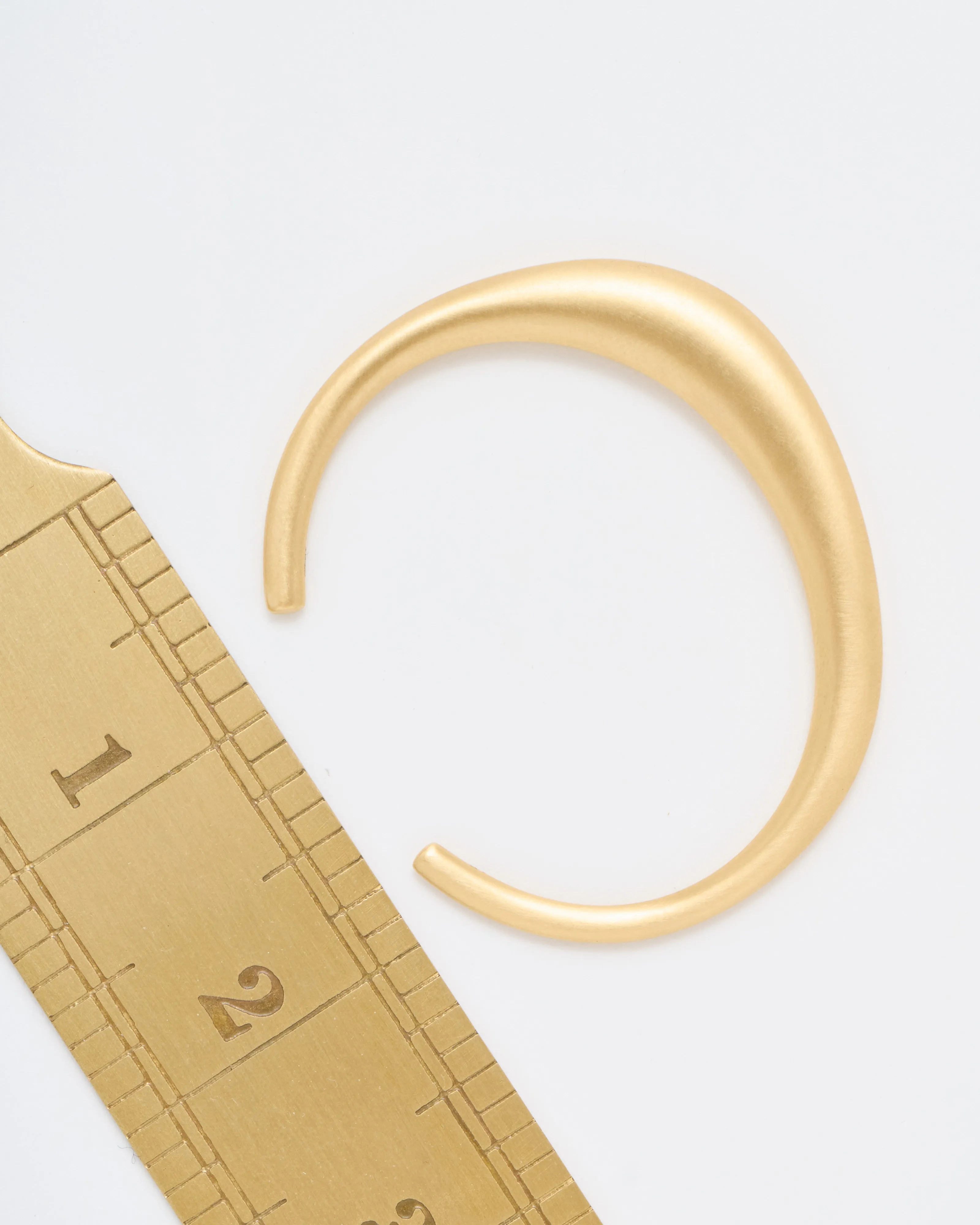 urban pure thin cuff
