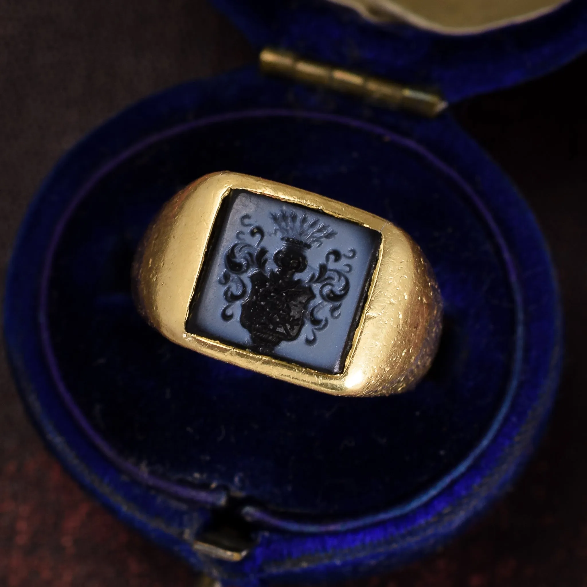Victorian Nicolo Coat of Arms Intaglio Signet Ring