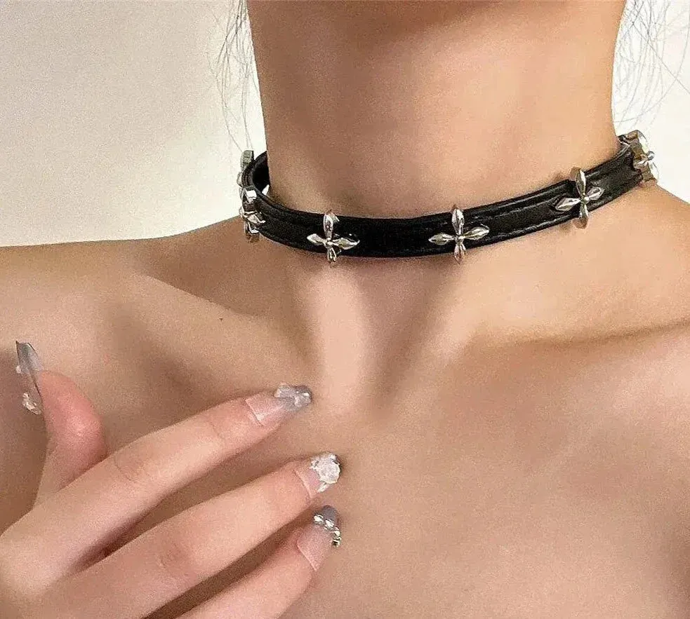 Vintage Luxury Cross Necklace For Women Fashion Punk PU Leather Choker Collar Chain Jewelry Cool Stuff Couple Accessories